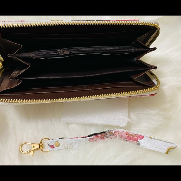 Wallet - Picture 3 of 3